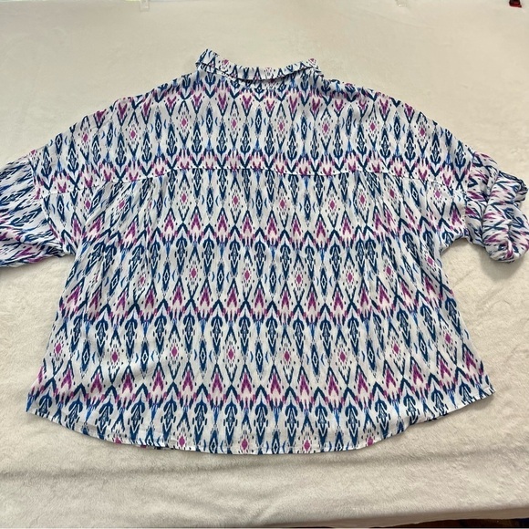 Savana Jane Button Down Woman’s Blouse Size 1X Roll Tab Sleeve Boxy New Aztec - Picture 4 of 9